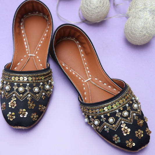 nawabi khussa, black khussa, traditional khussa shoes